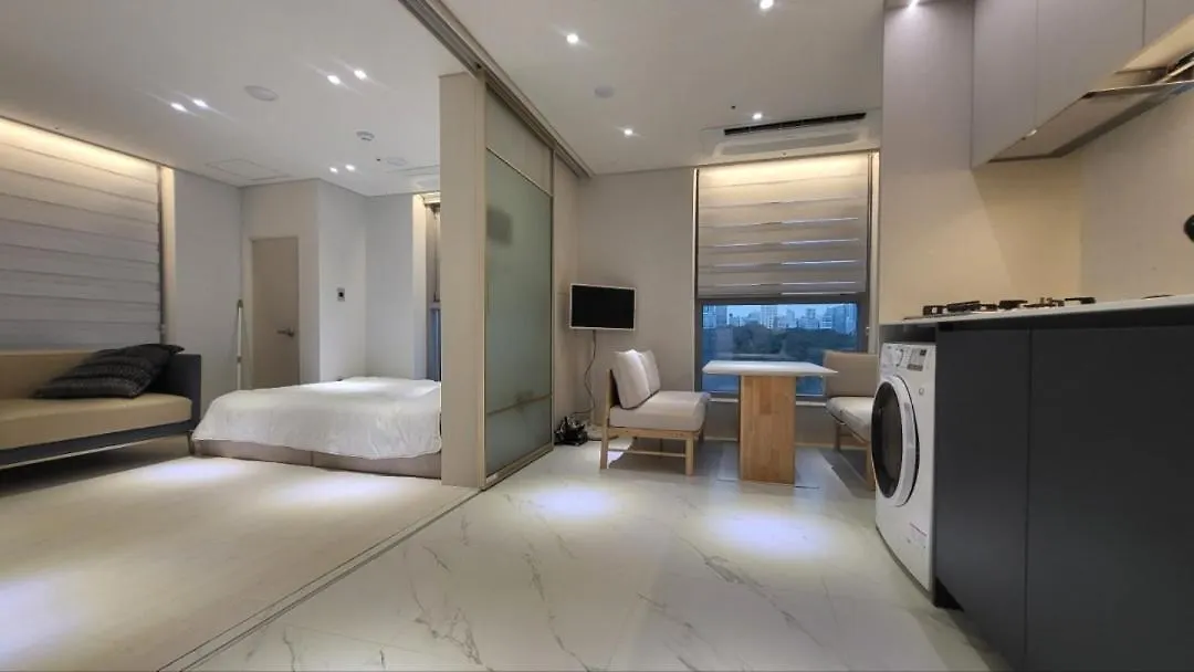 2023 New Build, Super Neat Full Option Apartment Seoul