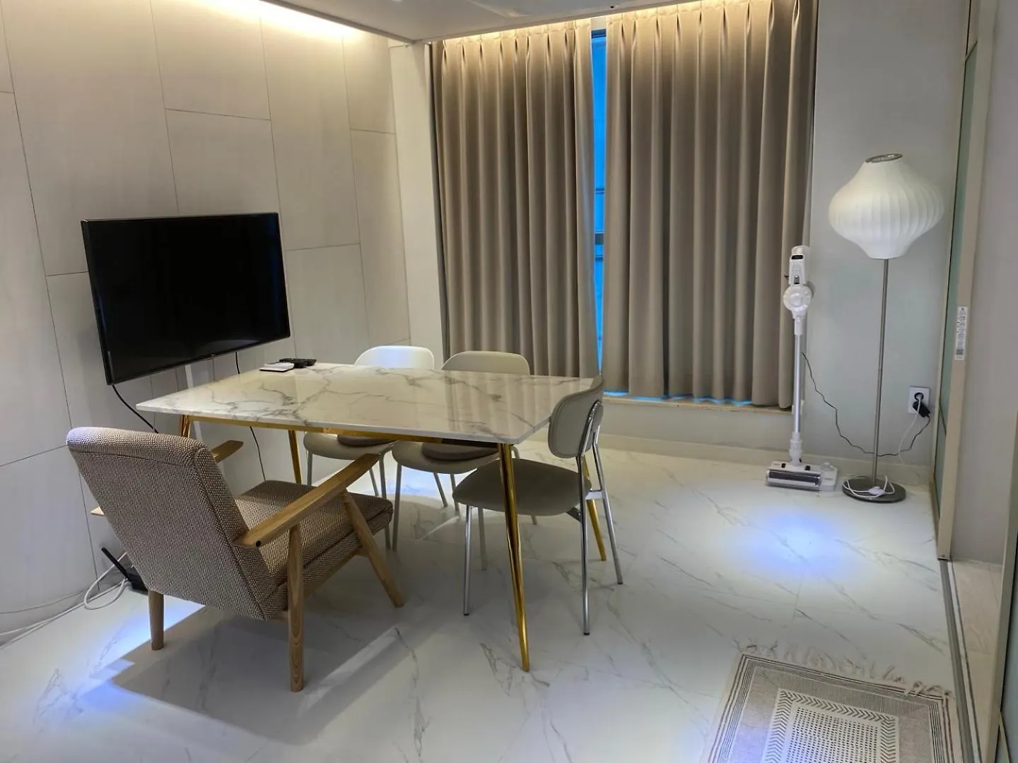 2023 New Build, Super Neat Full Option Apartment Seoul