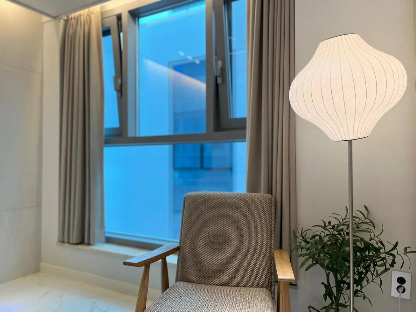 2023 New Build, Super Neat Full Option Apartment Seoul