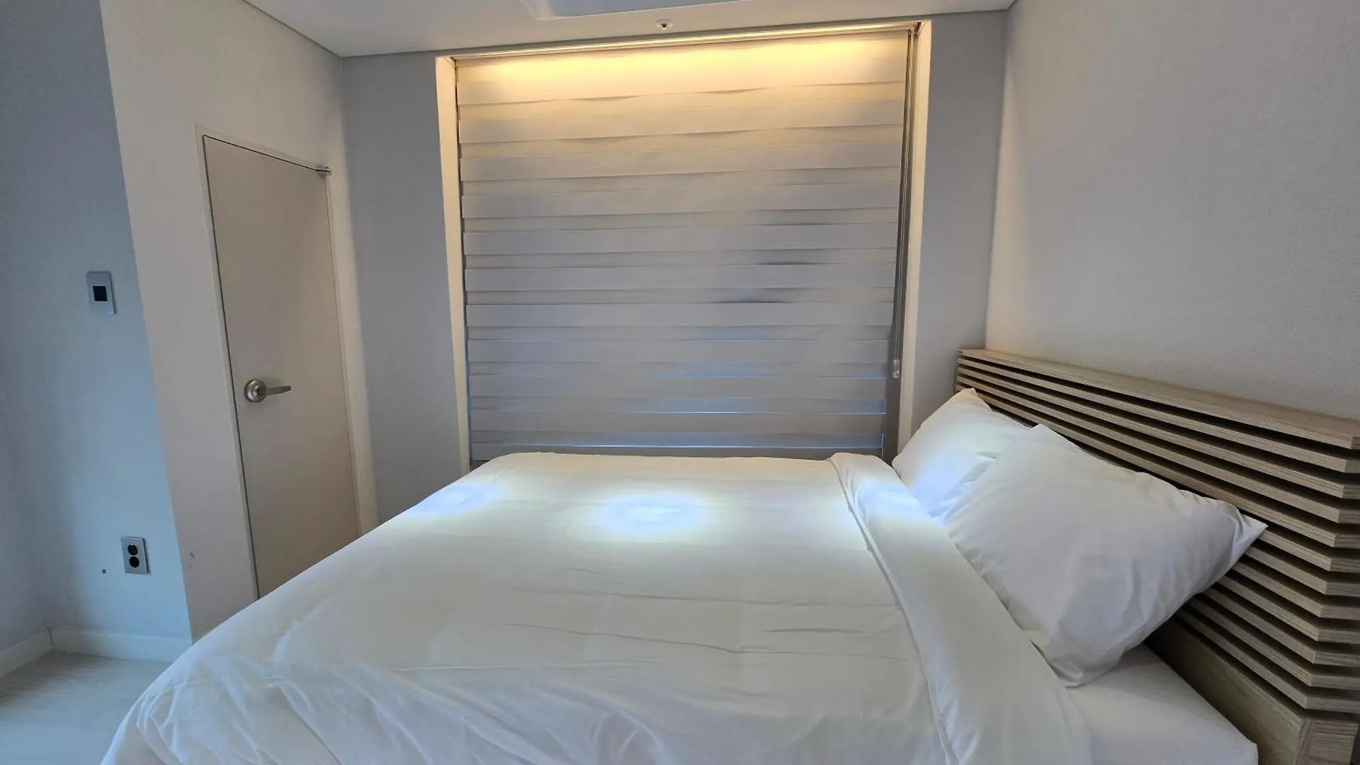 2023 New Build, Super Neat Full Option Apartment Seoul