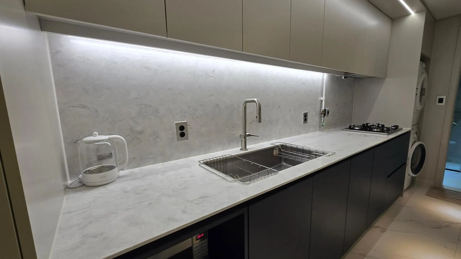 2023 New Build, Super Neat Full Option Apartment Seoul